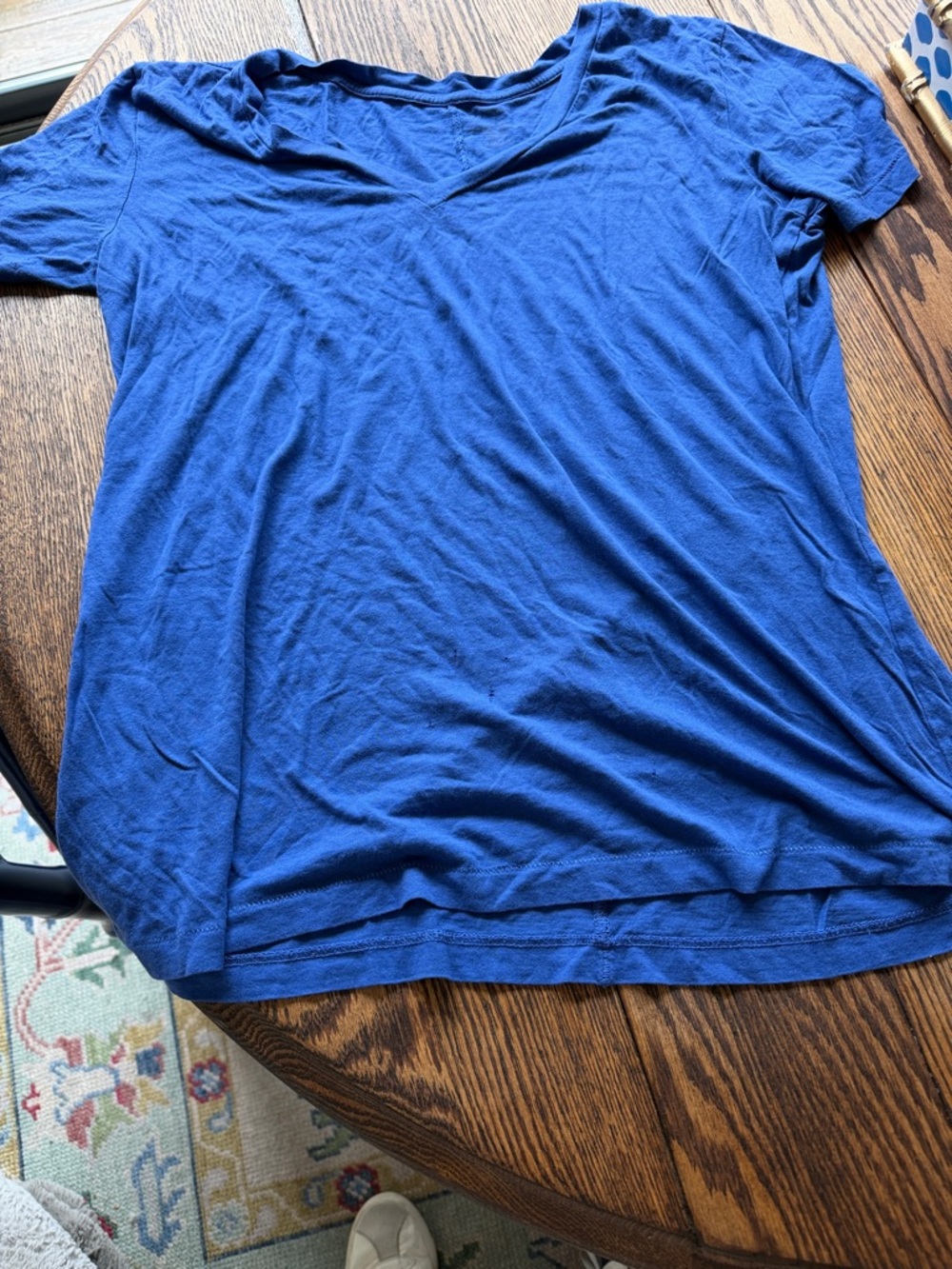 Women's Short Sleeve V-Neck Tee - Blue